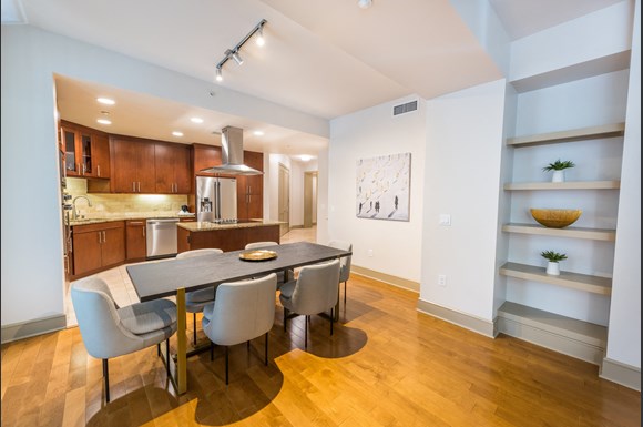 Westwood Luxury Apartments Wilshire Victoria  1bd Dining